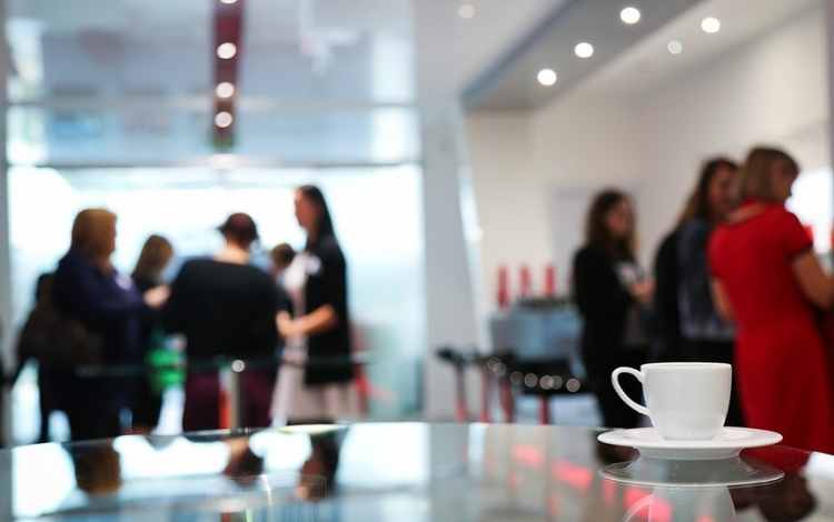 3 Low-Key Networking Tips for Introverts to Socialize