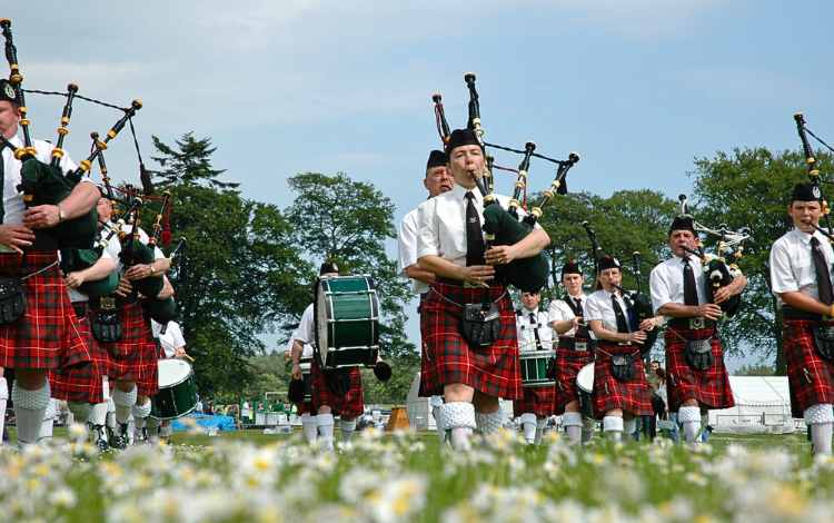 Style and Functionality in Scottish Attire