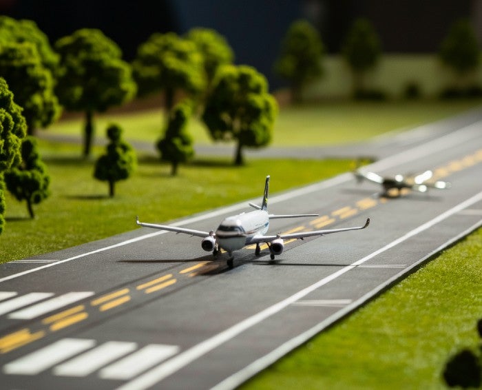 United Airlines records $200m hit from Boeing grounding United Airlines records $200m hit from Boeing grounding