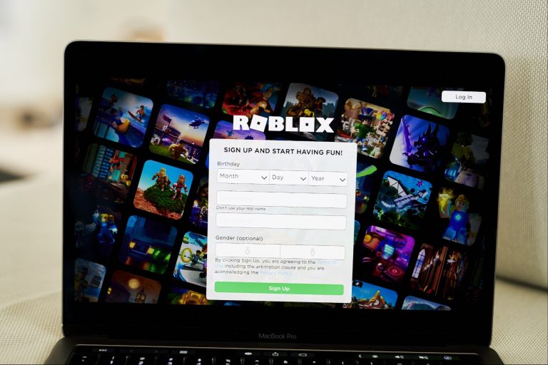 Roblox Hits 77 Million Users. Here’s How It Keeps Growing