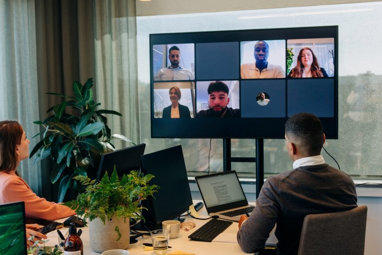 Why Hybrid Work Is Failing Your Employees Why Hybrid Work Is Failing Your Employees