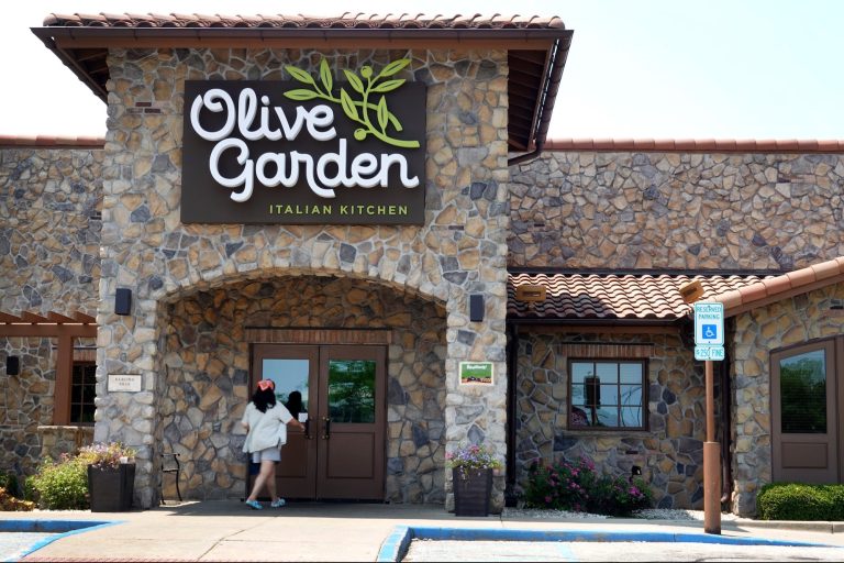 Olive Garden Is Raising Menu Prices Amid Inflation Olive Garden Is Raising Menu Prices Amid Inflation