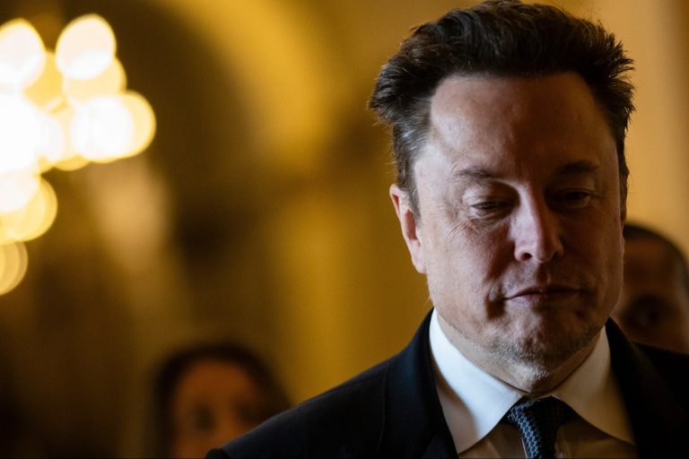 Elon Musk: I’ll Fight Mark Zuckerberg ‘Any Time, Any Rules’
