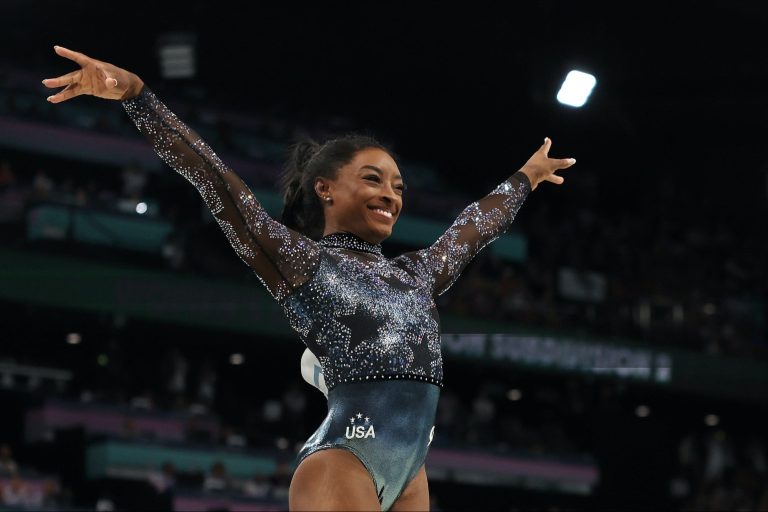 Simone Biles Earns Top Scores at Olympics Despite Leg Injury