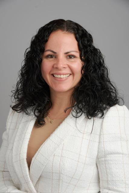 Q&A with Rosalia Quintana , author of “Becoming Your Own Quantum Alchemist Master: Remembering your SOUL, divinity, multidimensionality, and in!nite potential.”